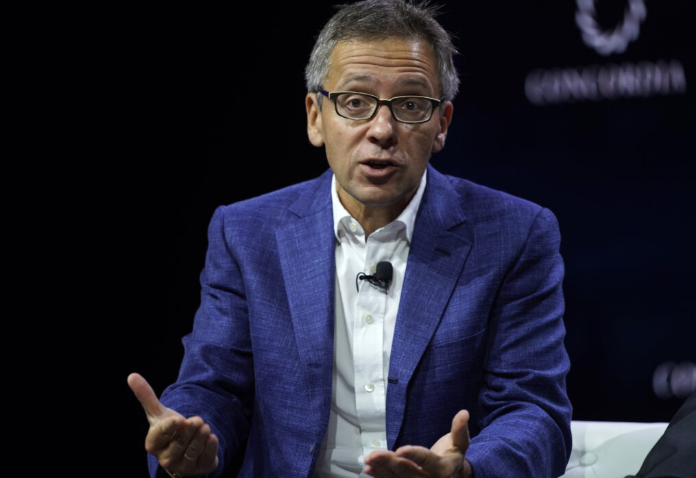 How Ian Bremmer Cultivates an Air of Expertise