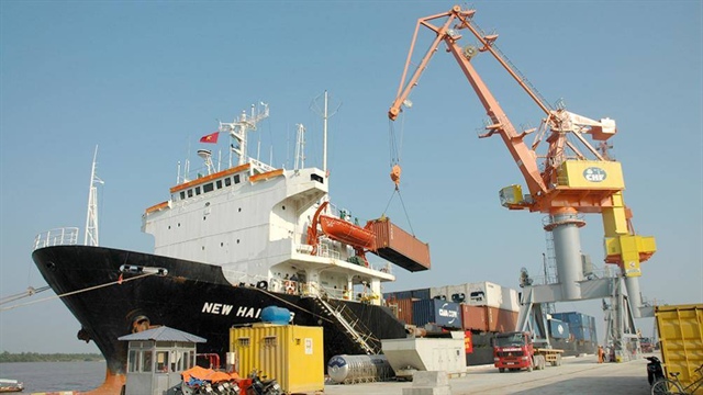 Việt Nam cần hơn 1 tỉ đô la đầu tư đội tàu container đi các tuyến nội Á
