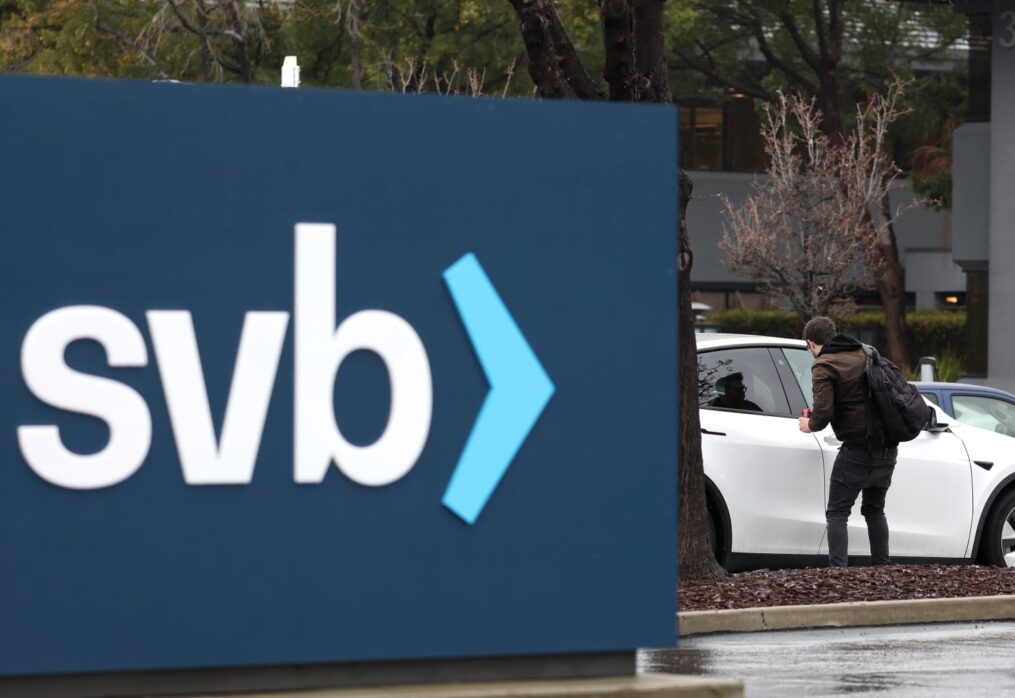 SVB listed remote work as a business risk before it collapsed. That’s ‘a convenient excuse,’ experts say