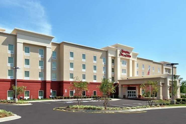 Hampton Inn & Suites Knoxville-Turkey Creek/Farragut Names LBA Hospitality Manager