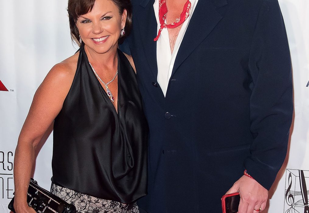 Toby Keith and Wife Tricia Lucus’ Relationship Timeline